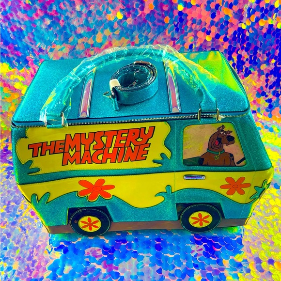 COPY - Dolls Kill x Scooby Doo Mystery Machine Weekender Bag - Picture 9 of 10